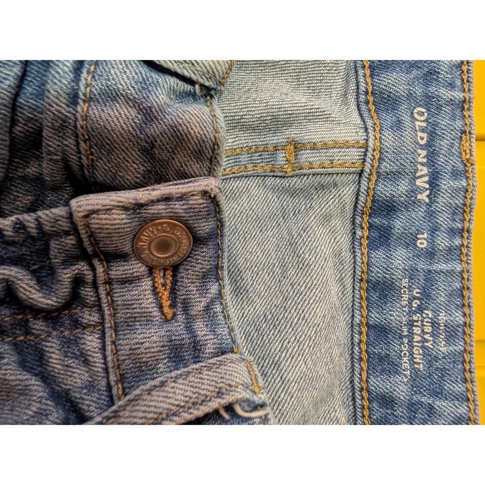 Old Navy Women's Size 2 Blue OG Straight Extra High Rise Distressed Stretch Jean